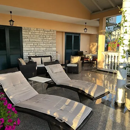 Romantica Sveti Filip i Jakov